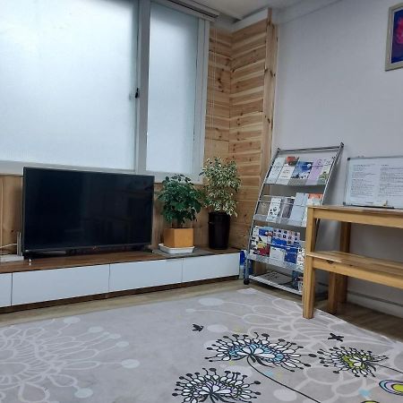 J&J Guesthouse Jeonju Dış mekan fotoğraf